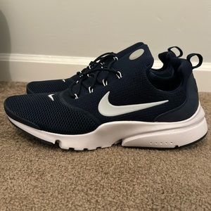 Nike presto fly navy and white mens size 11 BRAND NEW